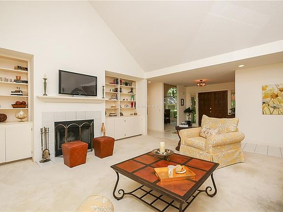 4th image of 71 Forest Dr