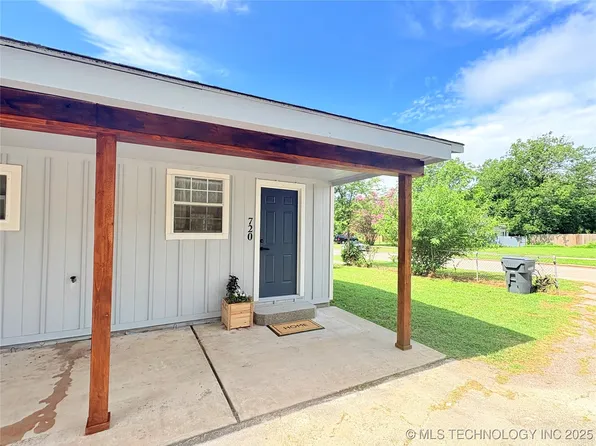 720 D St NW, Ardmore, OK 73401
