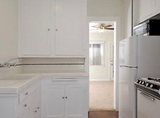 202 7th St #B, Newport Beach, CA 92661