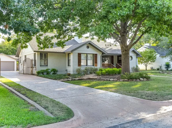 3728 Somerset Ln, Fort Worth, TX 76109