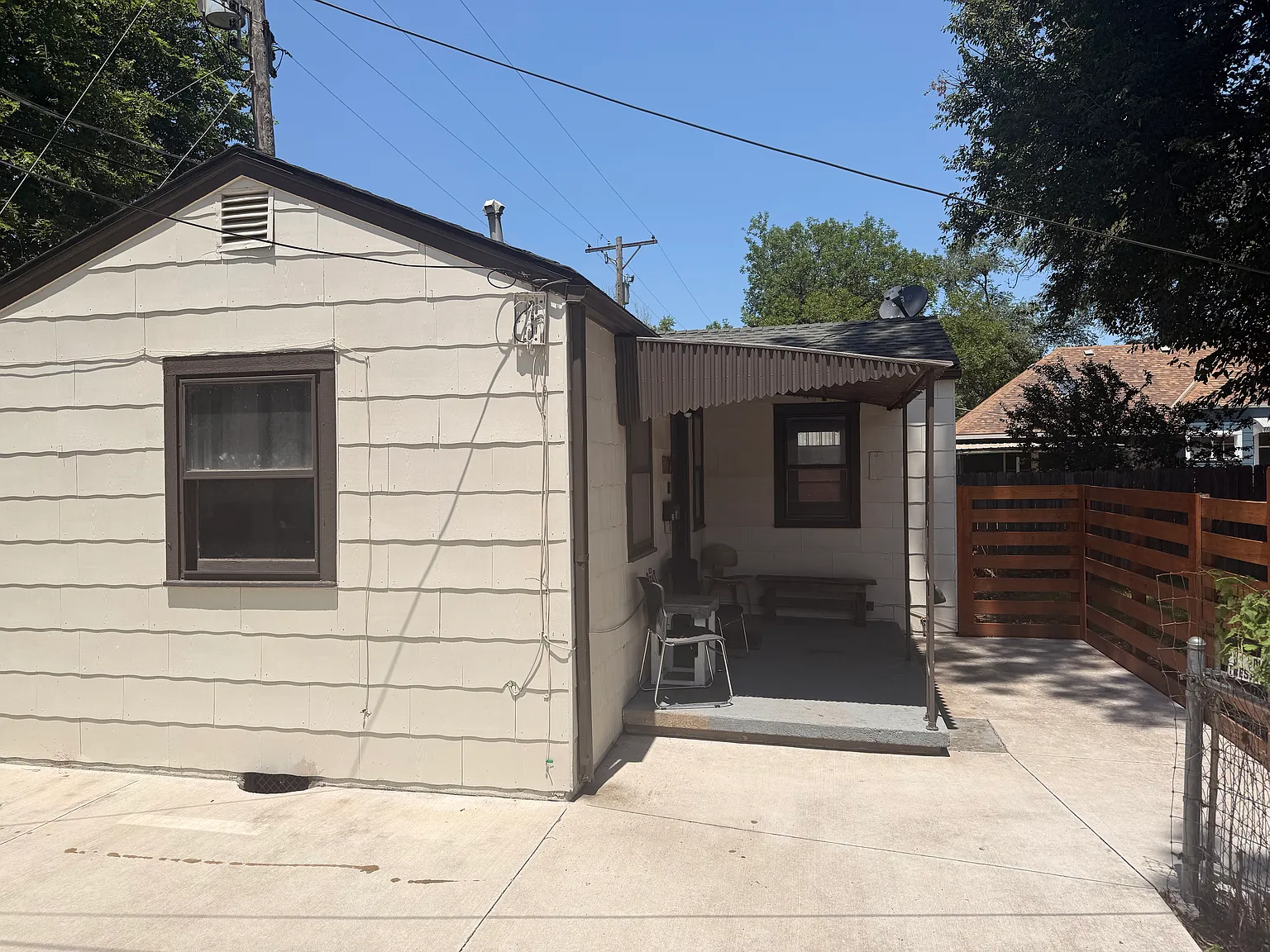235 S Vine St — Photo 3