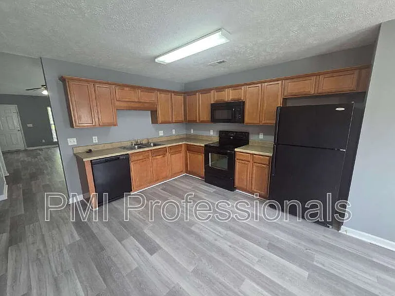 1214 Timber Creek Dr — Photo 7