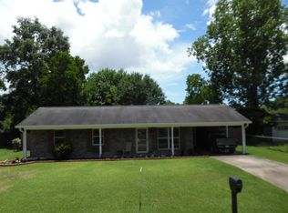 3 Park Dr, Gulfport, MS 39503