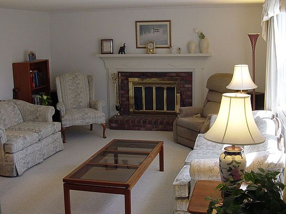 Living room with gas fireplace