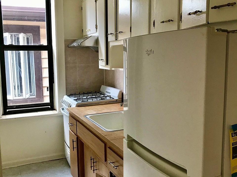 1st image of 2132 E 19th St Floor 2