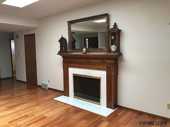 4th image of 3148 Oakcrest Dr NW