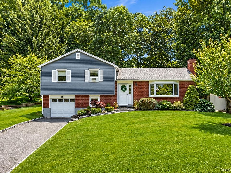 1st image of 617 Cardinal Road