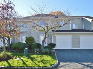 136 Castle Ridge Dr, East Hanover, NJ 07936