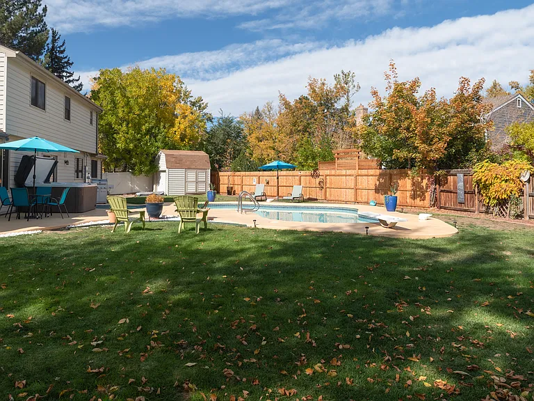 8340 Hoyt Way — Photo 6