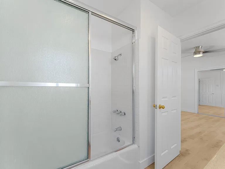 11661 Erwin St #14 — Photo 9