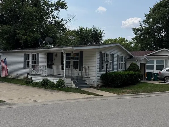 247 Parkwood Rd, Elgin, IL 60123