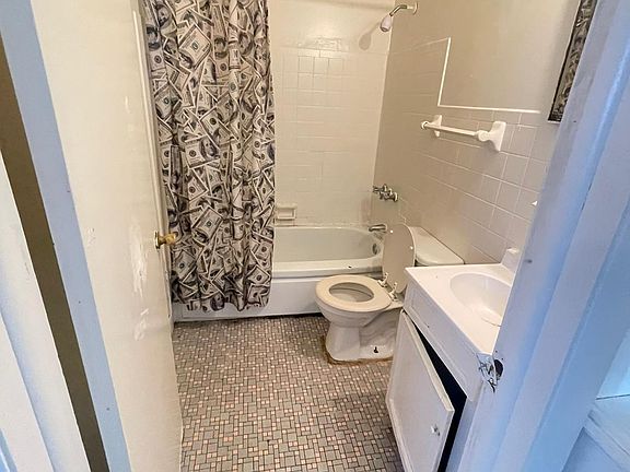 4th image of 8127 W Thurston Ave #4