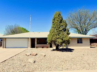 713 Mission Arch Dr, Roswell, NM 88201