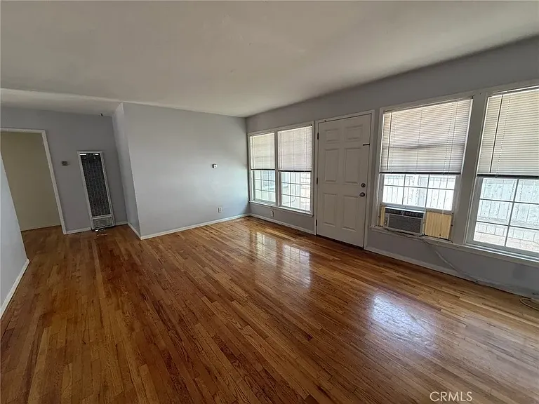 417 E Walnut Ave #A — Photo 4