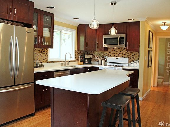 5th image of 530 1st Ave S