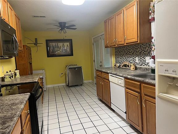 5th image of 126 Palm Springs Dr