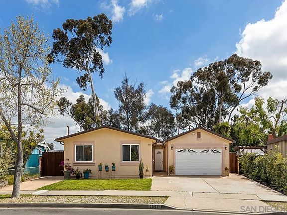 4th image of 3051 Larkin Pl