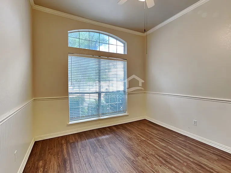 3213 Scenic Glen Dr — Photo 11