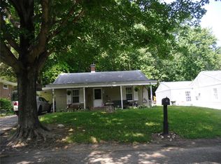 310 Twin Dr, Caseyville, IL