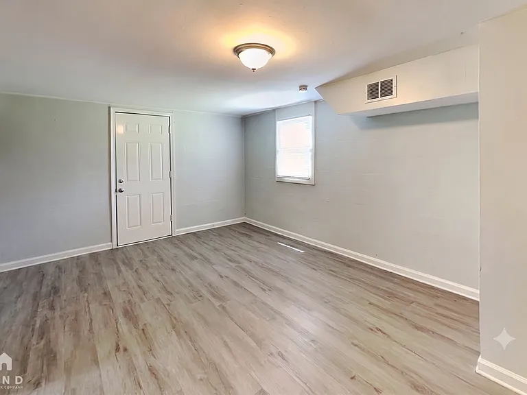2380 Brackett Rd SW — Photo 9