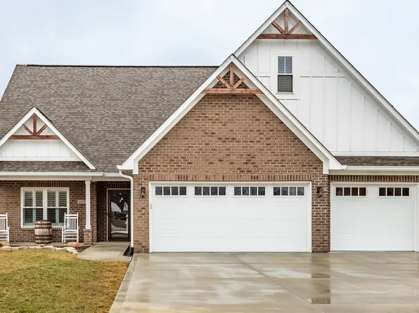 6051 W David Wayne Dr, New Palestine, IN 46163