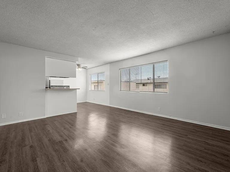 814 Victor Ave #14A — Photo 8