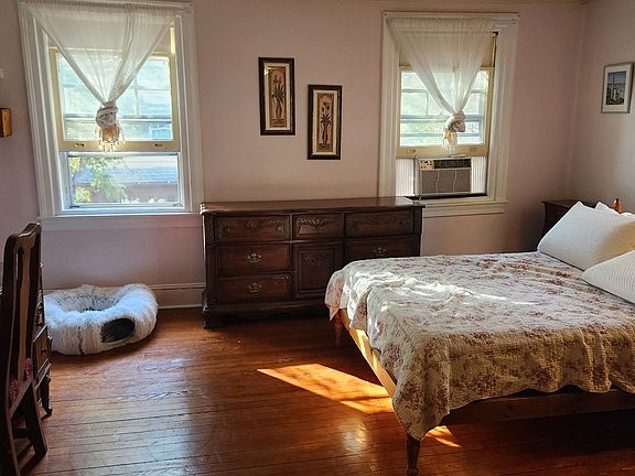2nd image of 74 E Greenwood Ave Floor 2