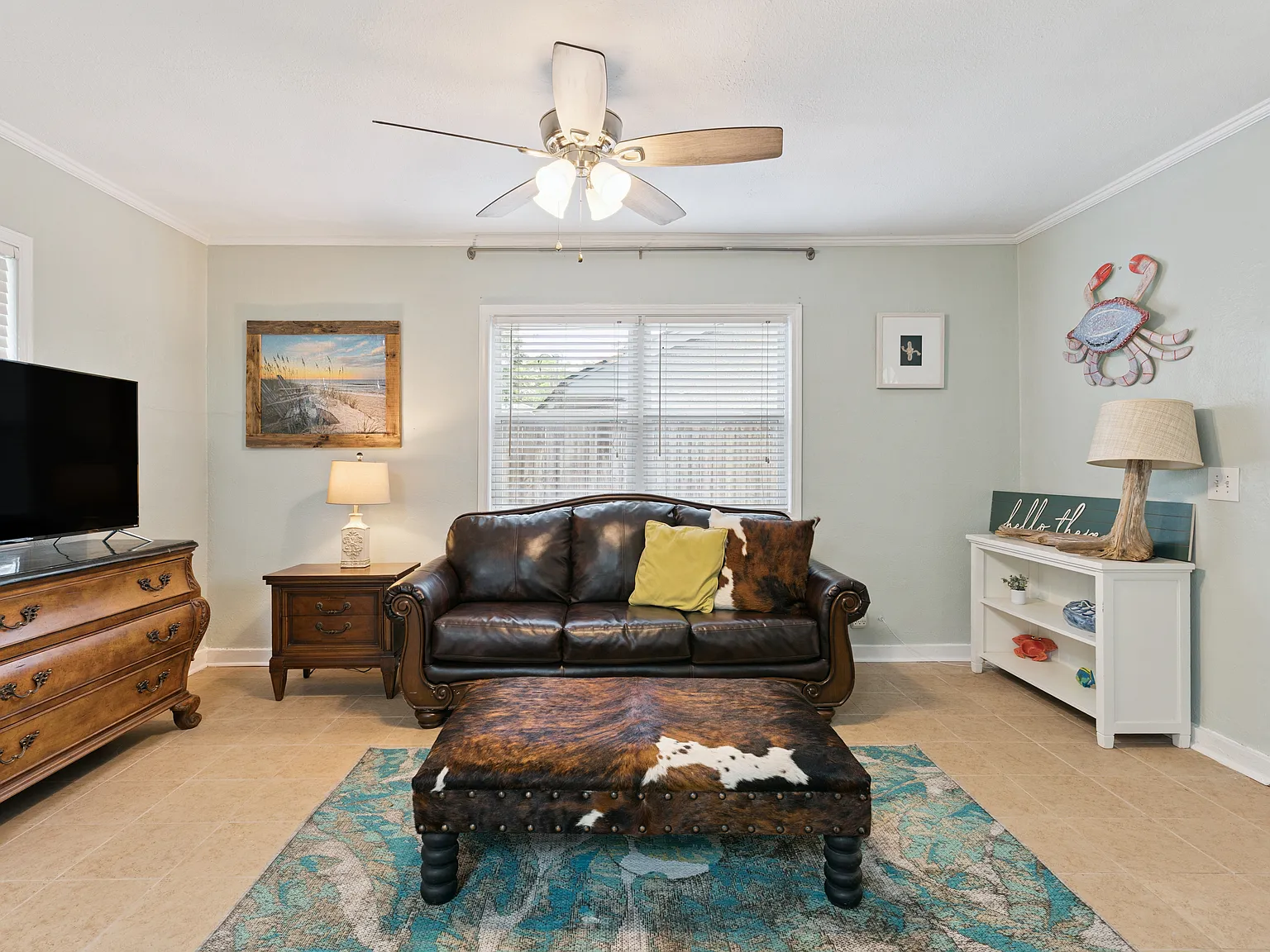 3 Bed 1 Bath Fully Furnished Home All Utilities - Available Now! — Photo 3