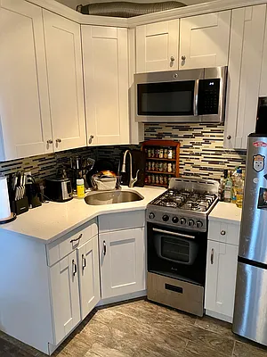 Rented by 50 Stanhope LLC | media 30