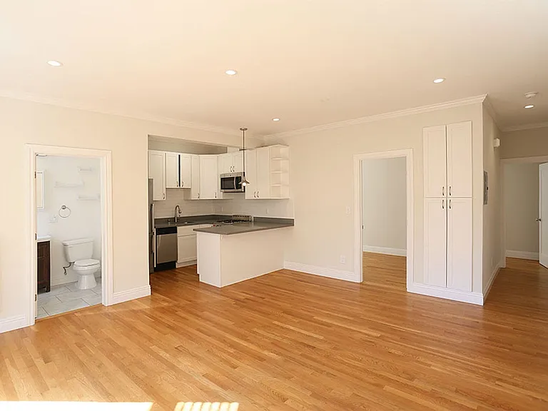 171 Montecito Ave — Photo 3