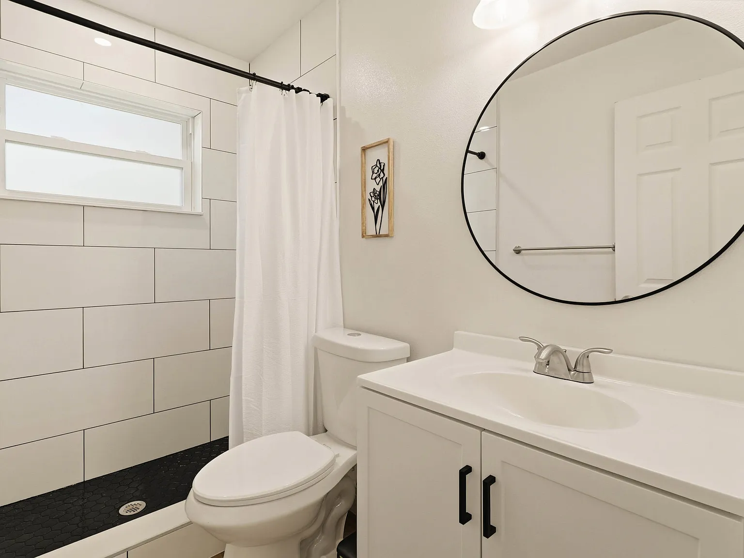 4 bed, 1300 sqft, $2,200 — Photo 3