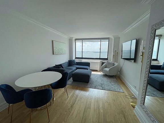 3rd image of 377 Rector Pl APT 12L