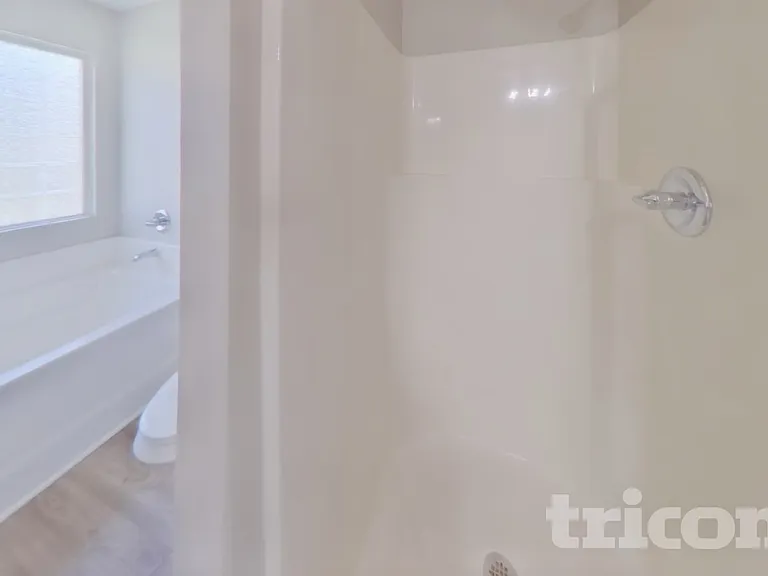 1221 Grace Ct — Photo 11