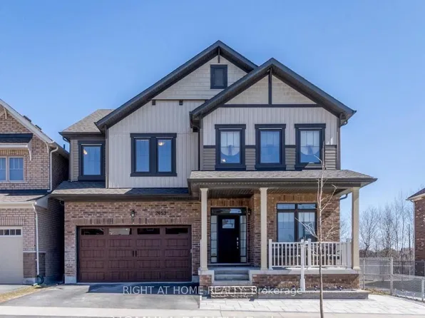 2453 New Providence St, Oshawa, ON L1L 0G2
