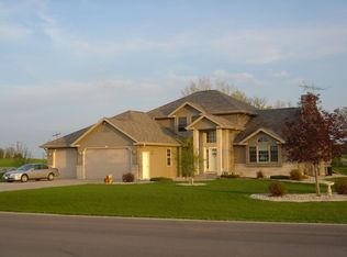 5113 N Harbour Dr, Winneconne, WI 54986