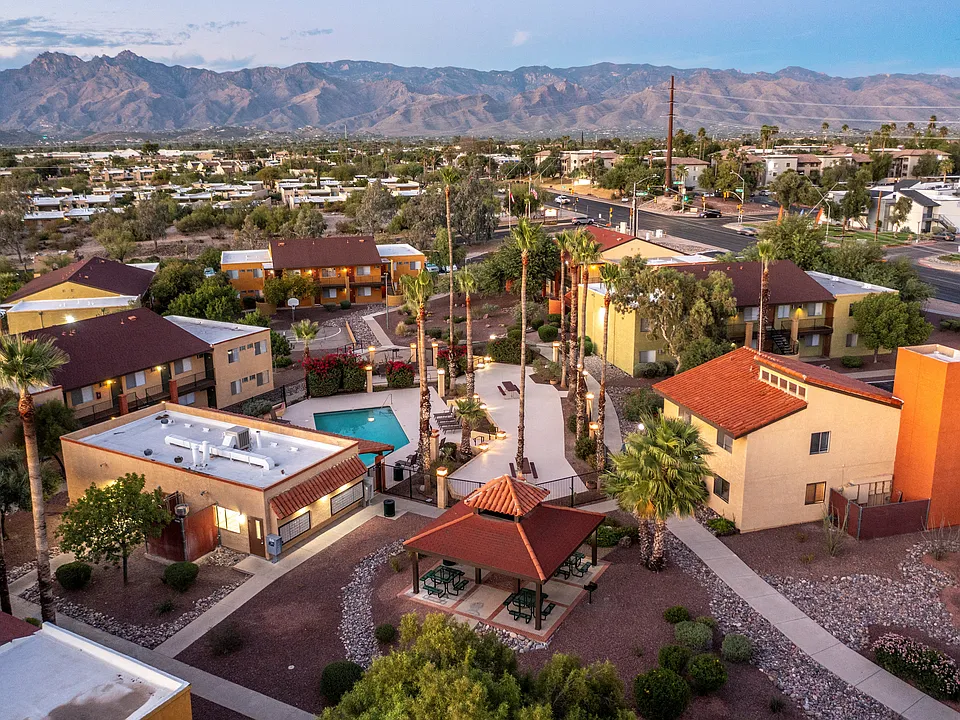 Pantano Crossing Apartments