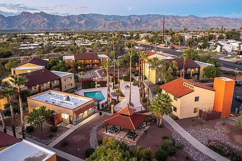 Pantano Crossing Apartments Photo 1