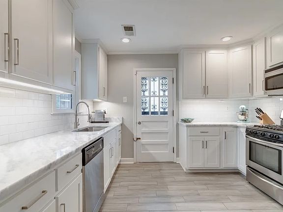 5th image of 3878 Lytle Cir