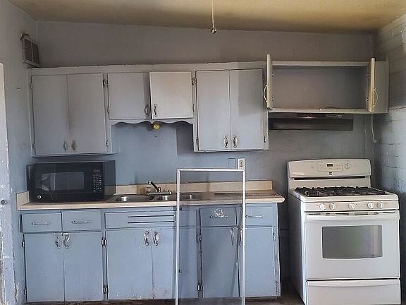 4th image of 4815 S 36th Dr