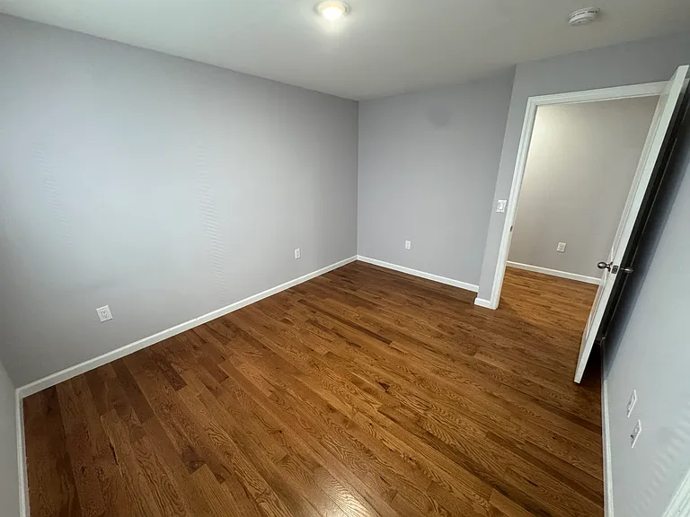 301 N 13th St #1 — Photo 19