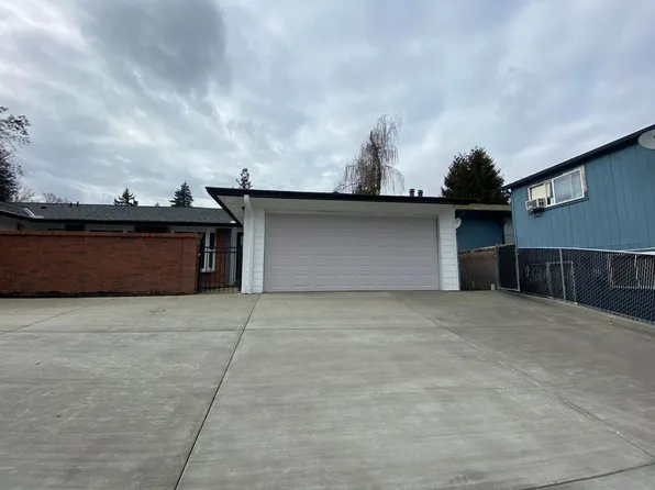 MM1253-B*, 4349-4351 NE 82nd Ave, Portland, OR 97220