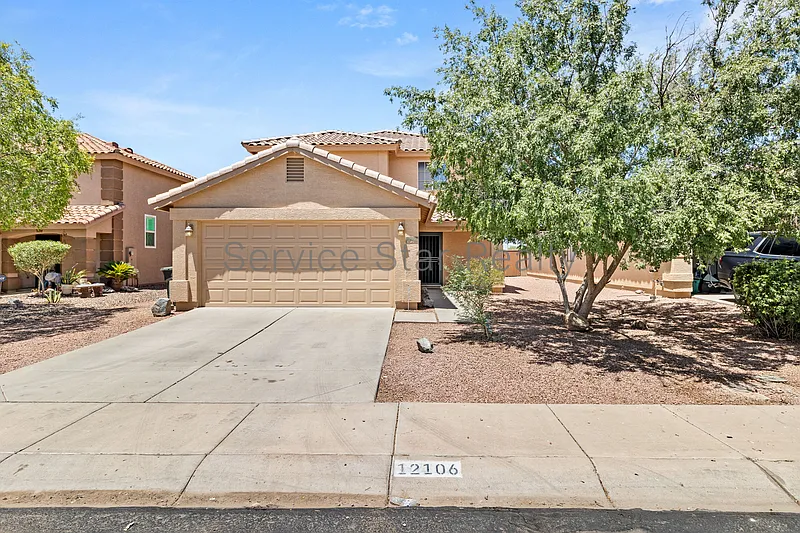 4 bed, 2.0 bath, 1832 sqft, $1,899 — Photo 2