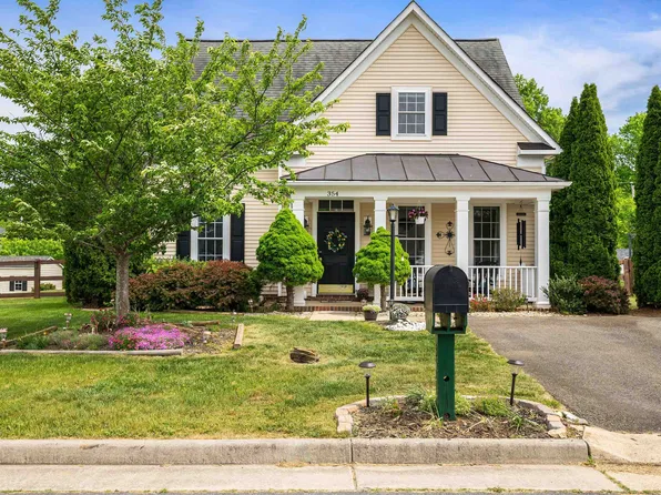 354 Taylor St, Waynesboro, VA 22980