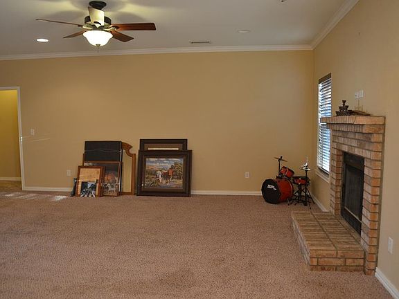 3rd image of 1607 S Leon Ave