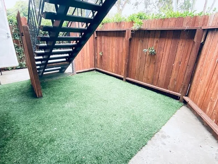 11330 Ohio Ave — Photo 33