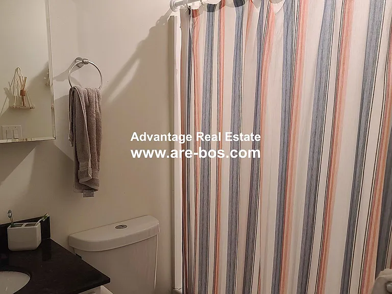 121 Webster Ave #5 — Photo 35