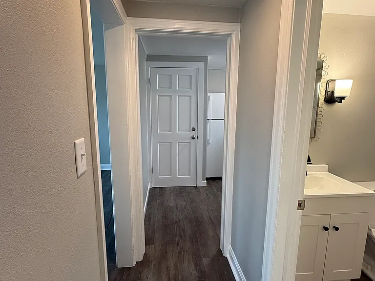 4030 Johnson Ave NW #E — Photo 3