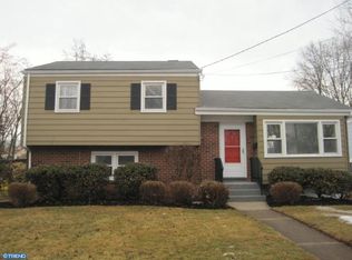8 Wickford Ave, Ewing, NJ 08618