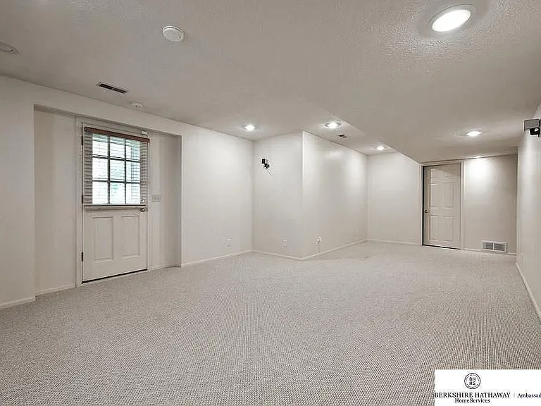 13442 Sherwood Ave — Photo 45
