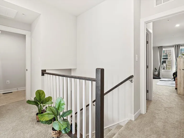 17437 Southern Shores Dr — Photo 10